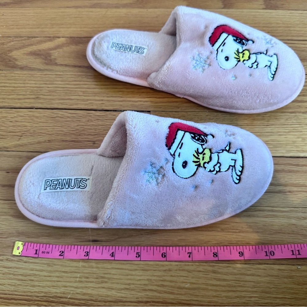 Peanuts Ladies Slippers US Size M 7/8 Pink Furry Snoopy Woodstock House Shoes - Picture 9 of 13
